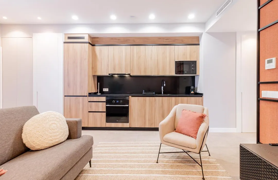 Home Art Apartments Bernabeu-1